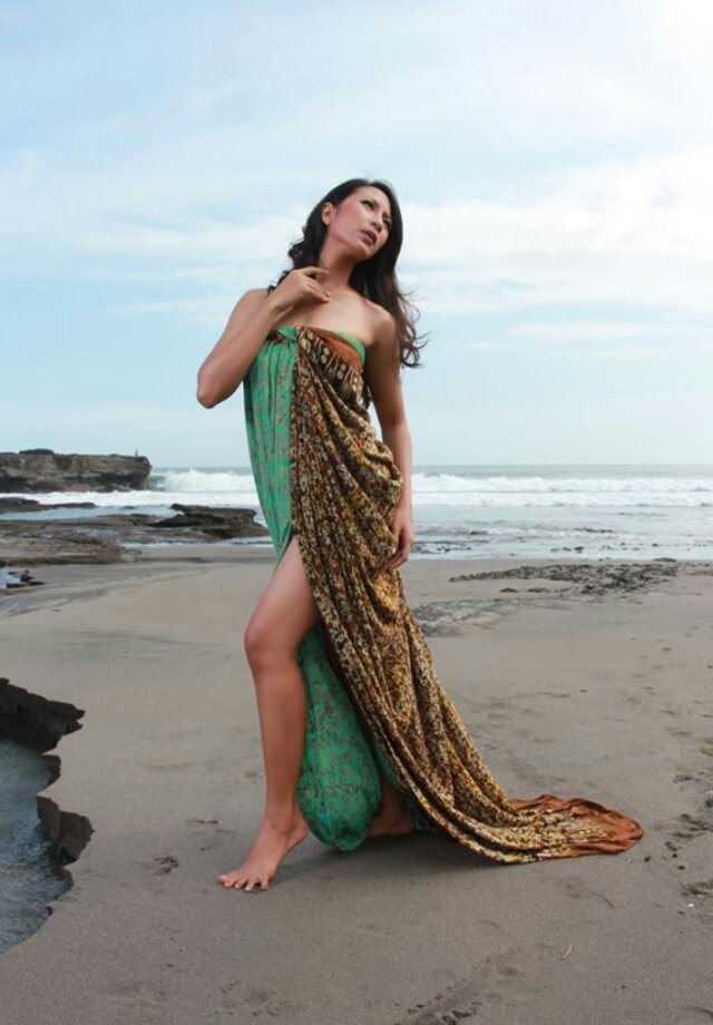 Olis Webblog: Sarong Batik and Miss World 2013 in Indonesia