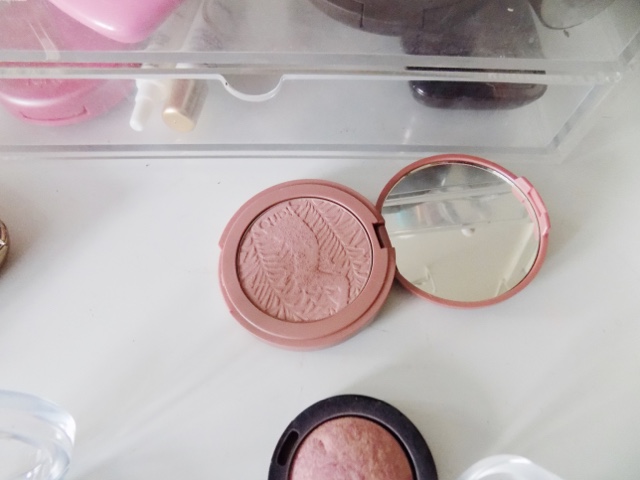 neutral blush