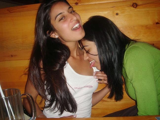 chick-porn-hardcore-lesbian-fuck-stories-selfies