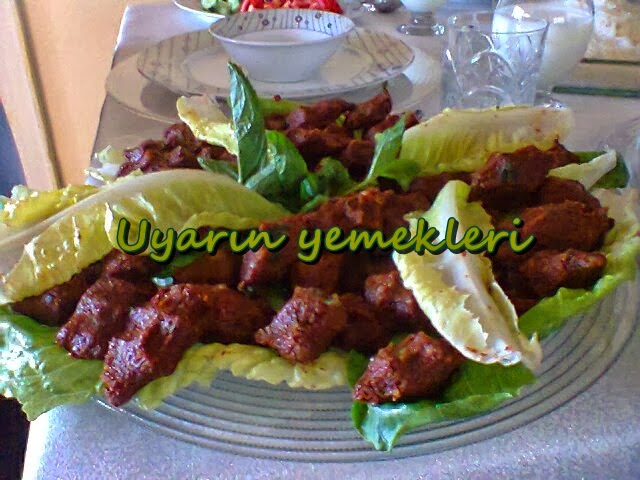 Uyarın Yemekleri ETLİ ÇİĞ KÖFTE