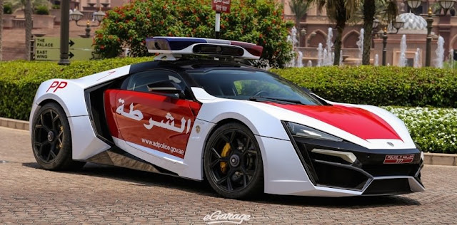 アブダビ警察が4億2700万円のライカン・ハイパースポーツをパトカーに採用！