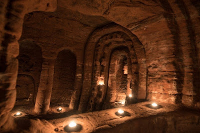 Мистериозните пещери Кейнтън в Англия Caynton-caves-42