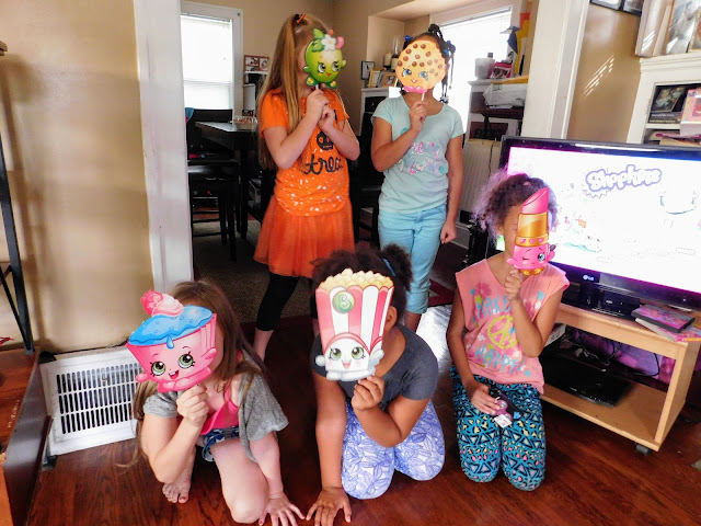 A Shopkin World Vacation Movie Preview Party | Shopkin Girls