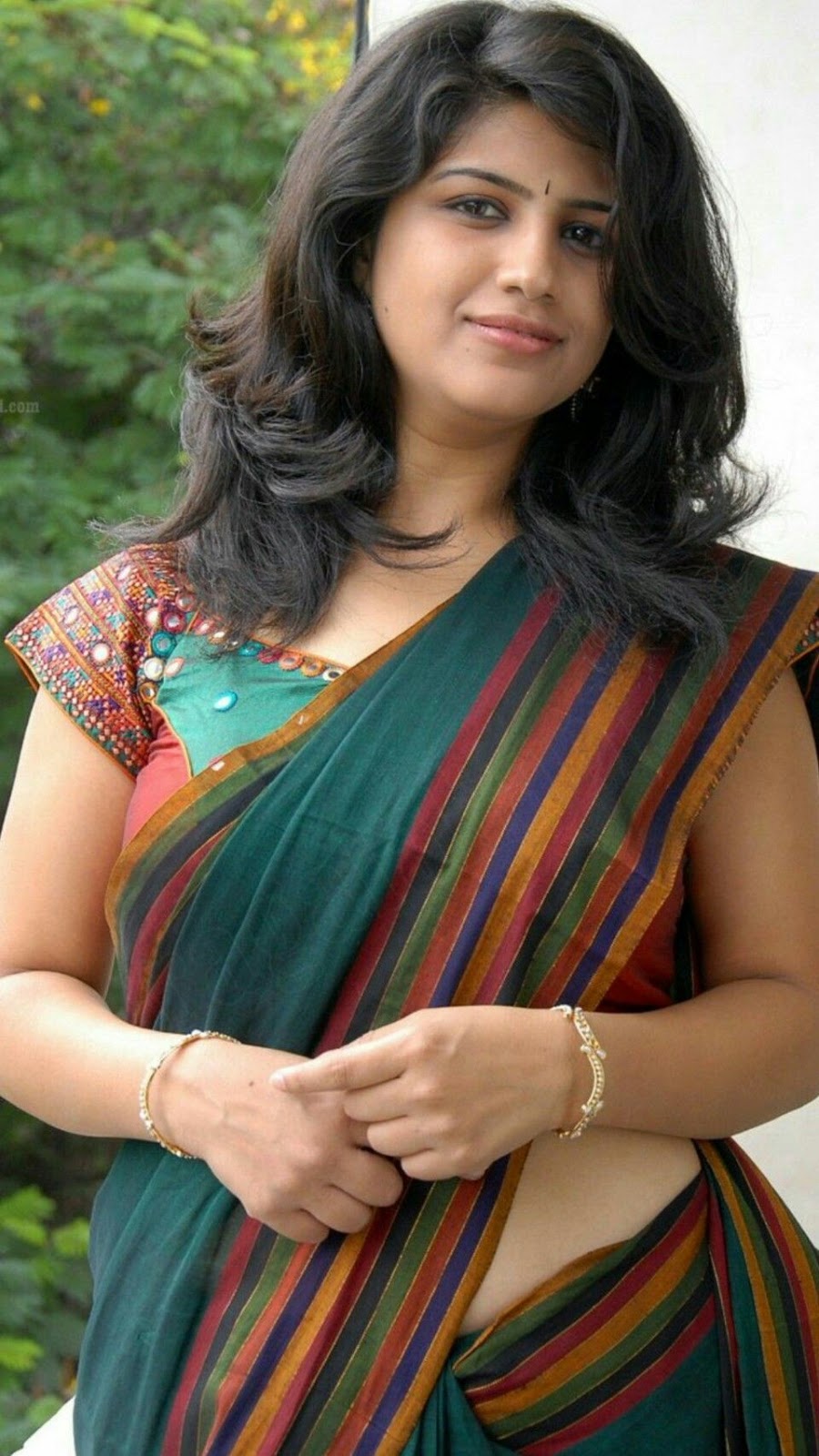 Beautiful Indian Actresses Latest Photos in Sarees. 
