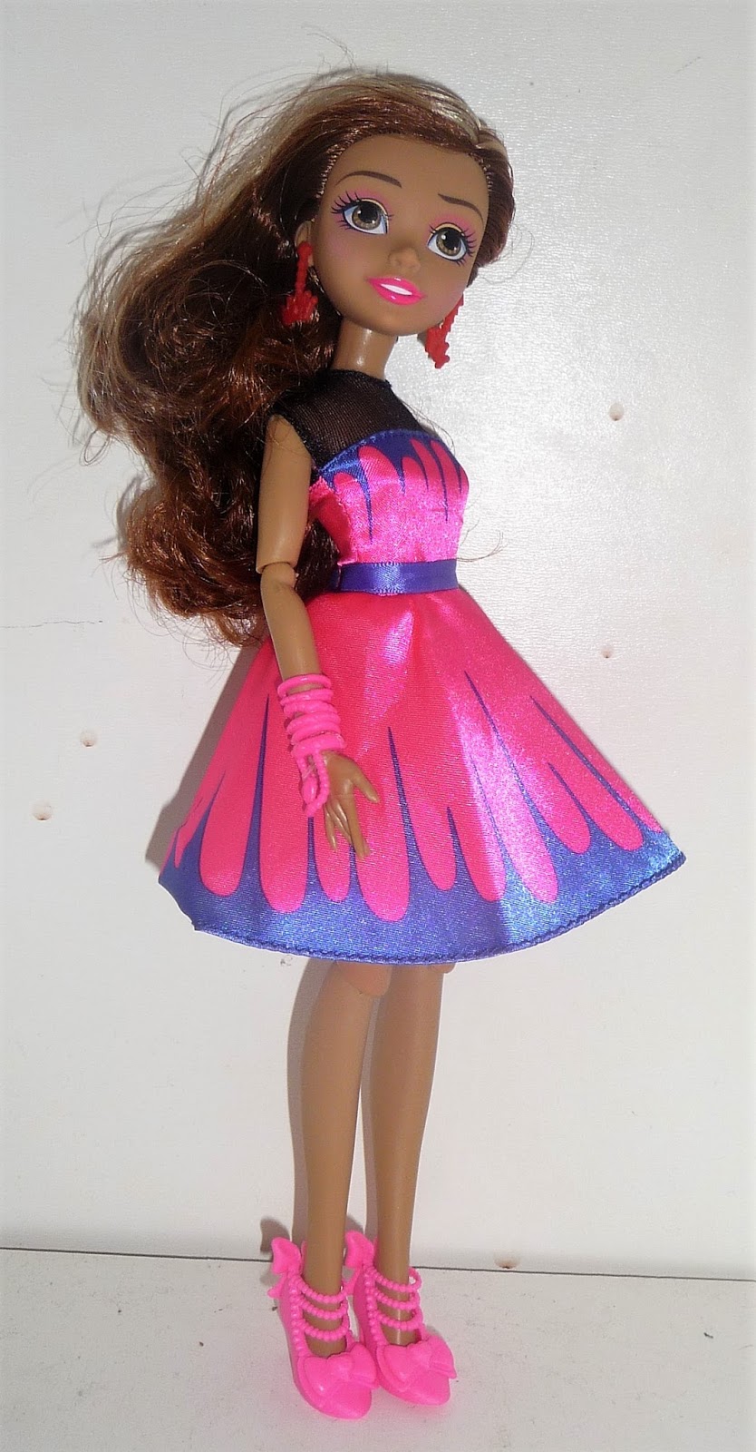 descendants neon lights ball dolls