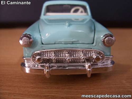 Chevrolet Bel Air- Año 1955 (auto a escala, de frente) Chevrolet Bel Air- Año 1955 (auto a escala, de frente)