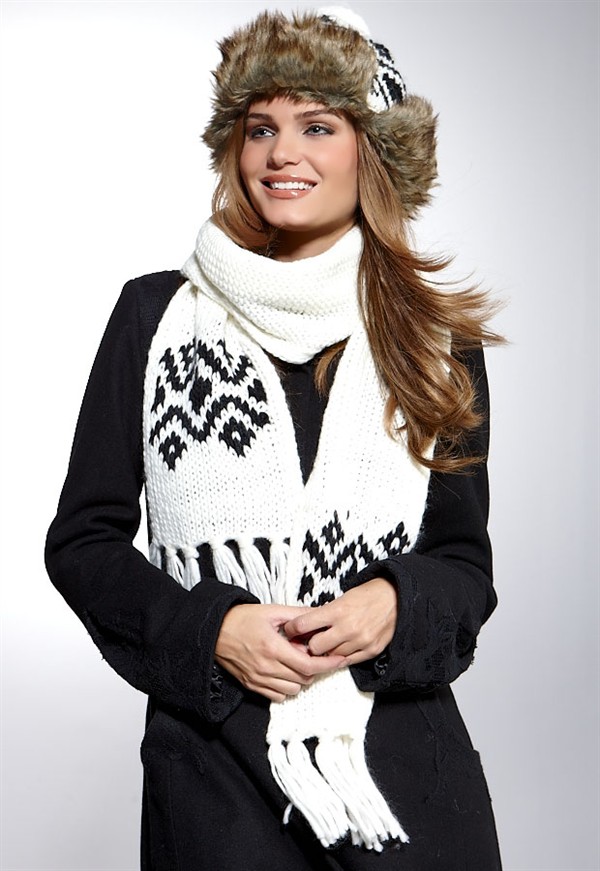 WORLD FASHION Fashion Scarves 2012 Photos