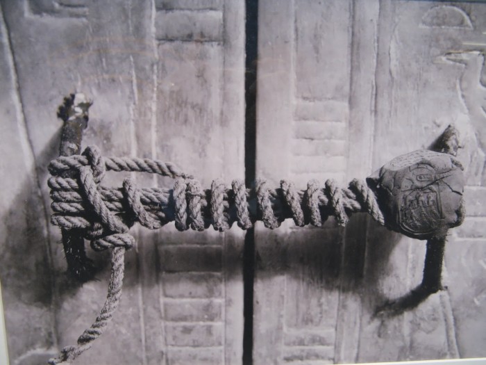 This precious secret had been concealed for 3.245 years. When it was finally revealed, it caused amazement and fear... This precious secret had been concealed for 3.245 years. When it was finally revealed, it caused amazement and fear...