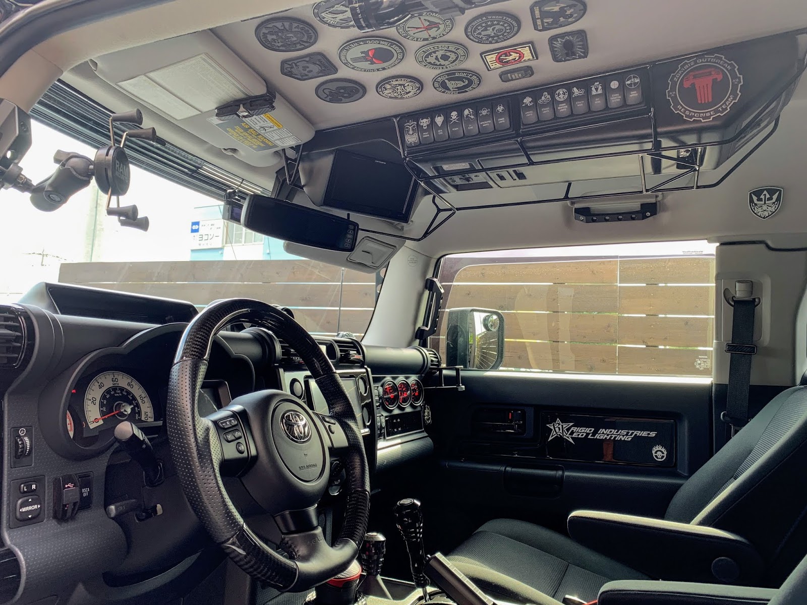 Dupree United Factory !! TOYOTA FJ CRUISER CUSTOM / Vol.5 ボンネットライト エアダクト他