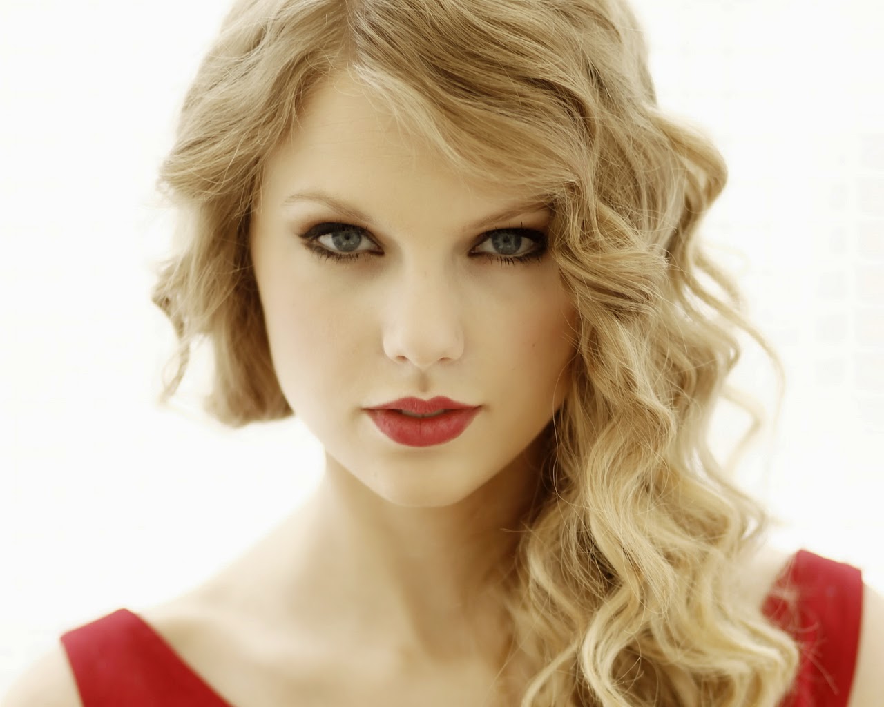 Taylor Swift's Beauty Secrets  GirliePress