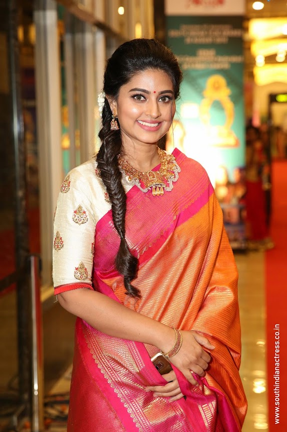 Sneha at Santhosam Awards