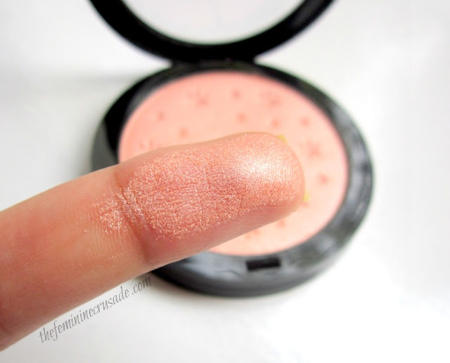 Picture of Sephora Compact Highlighting Powder in Rose Swatch