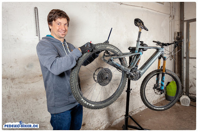 eMTB_Hinterrad entfernen Schritt 9: Hinterrad entfernen, um die Kassette zu demontieren
