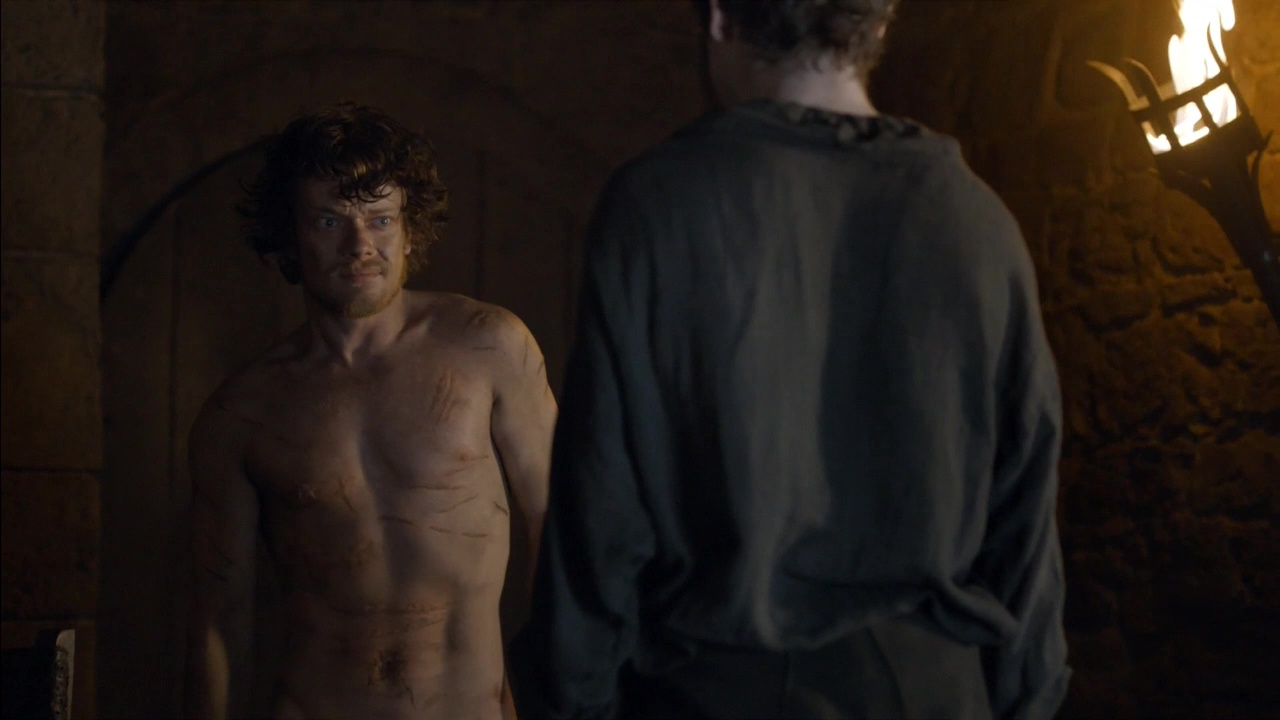 Alfie Allen shirtless in Game Of Thrones 4-06 "The Laws Of Gods And Me...