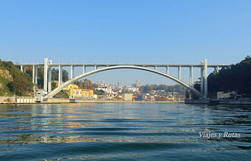 Crucero de los seis puentes de Oporto