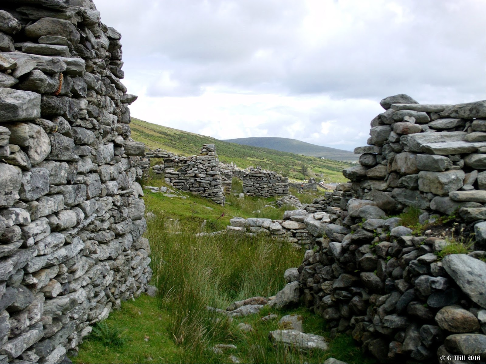 ireland-in-ruins-deserted-village-achill-co-mayo