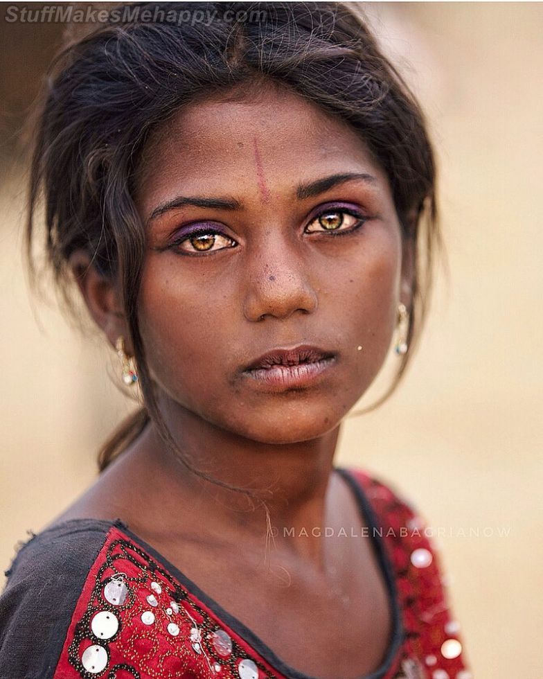 The Magical Street Portraits of Indian People 2019 by Magdalena Bagrianow