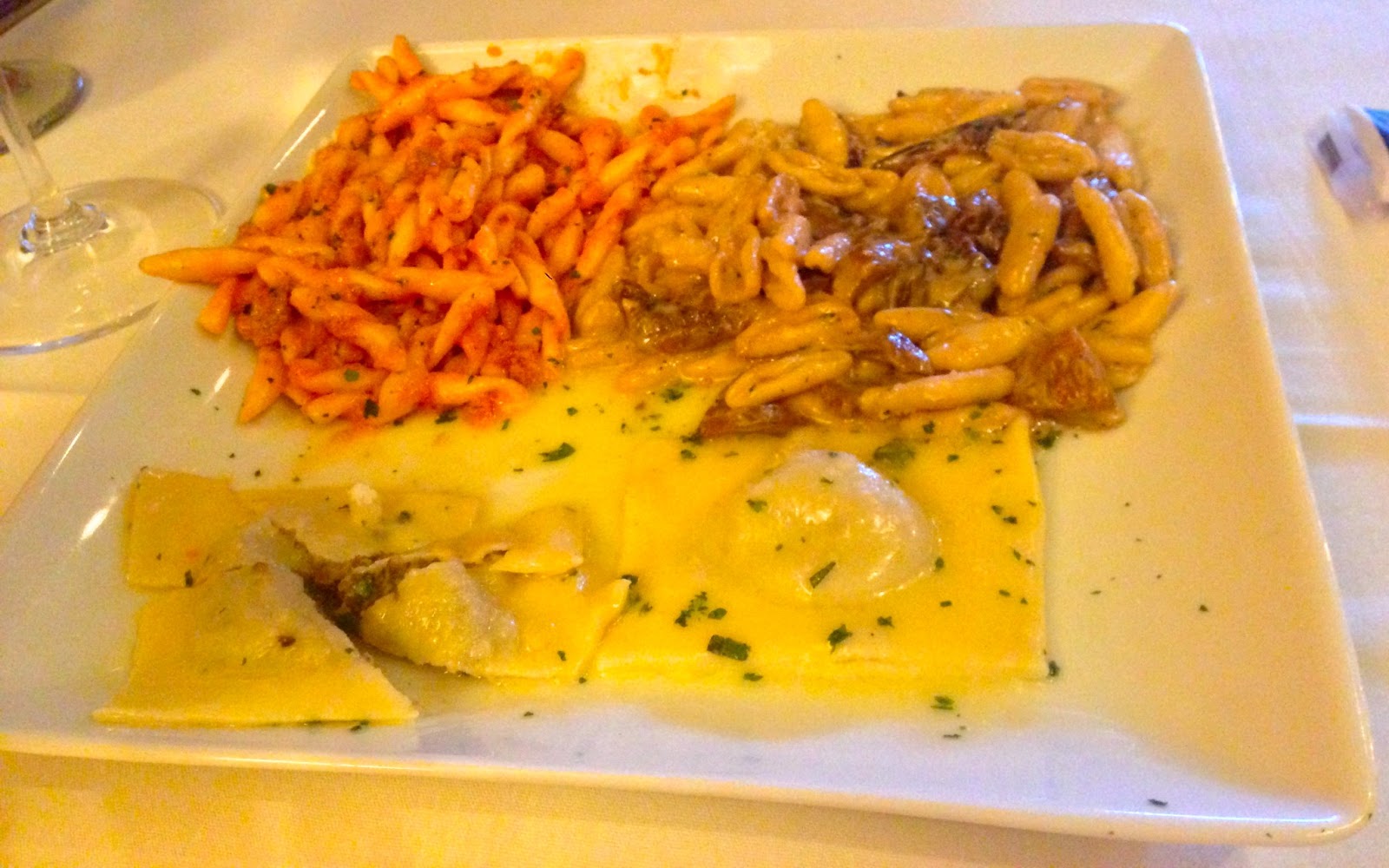 Reviews of Movies, TV shows & metro Detroit Restaurants Restaurant