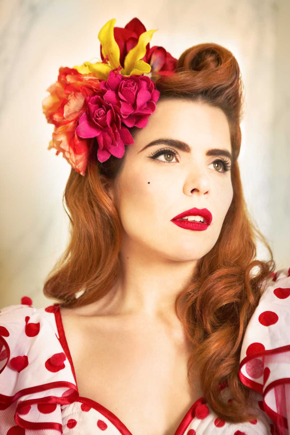Model Paloma Faith's unique look in your everyday life 