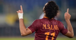 صلاح يتوج بلقب افضل لاعب في روما 2016 صلاح يتوج بلقب افضل لاعب في روما 2016