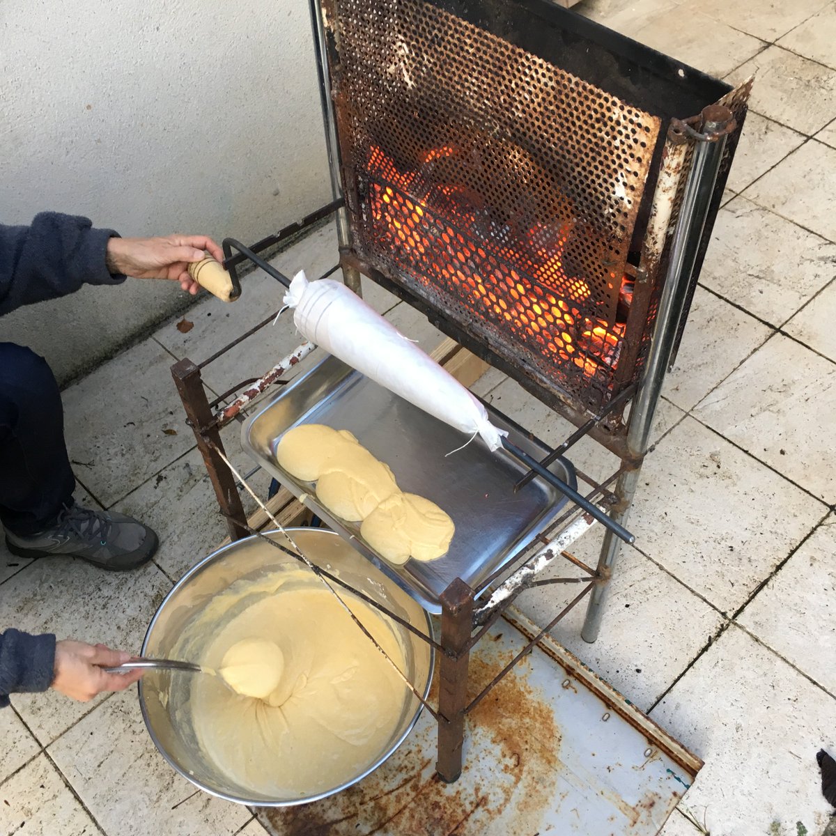 Fabrication Cône Pour Gâteau à La Broche Russie Vulgarité Récompense fabriquer cone gateau broche sacré atlantique  Mars