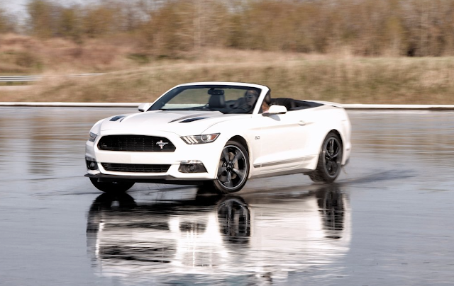 Mustang 2016 Ford Mustang GT convertible white