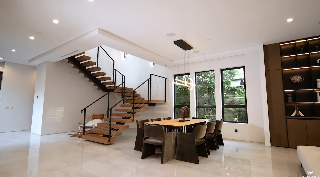 32 Interior Design Photos vs. 831 N Curson Ave, Los Angeles Luxury Home Tour