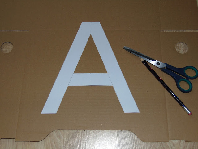 jak zrobić literę z kartonu