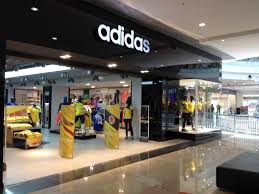 adidas medellin centro comercial