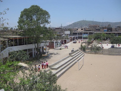 Colegio FE y ALEGRA 17 - Villa El Salvador