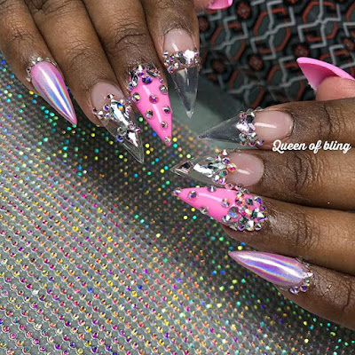 ✘ 29+ Stunning Glitzy Coffin Acrylic Nails In Style 2020 To Copy If you love your nails to have lots of sparkles ✘ 29+ Stunning Glitzy Coffin Acrylic Nails In Style 2020 To Copy