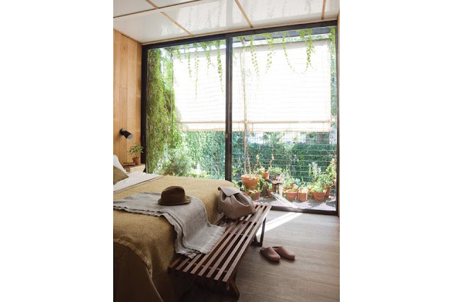 Home in coastal Spain = boho oasis-style - bedroom 1 ou found this photo on BoHoHome.com @bohosusan. It originated on EspacioLiving.com Photos by Pompi Gutnisky