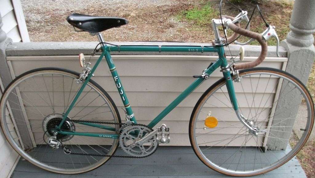 fuji pulsar road bike