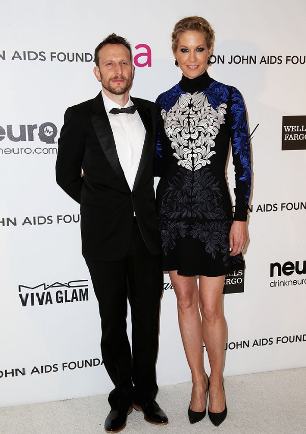 Celebrity Heights | How Tall Are Celebrities? Heights of Celebrities: How Tall is Jenna Elfman