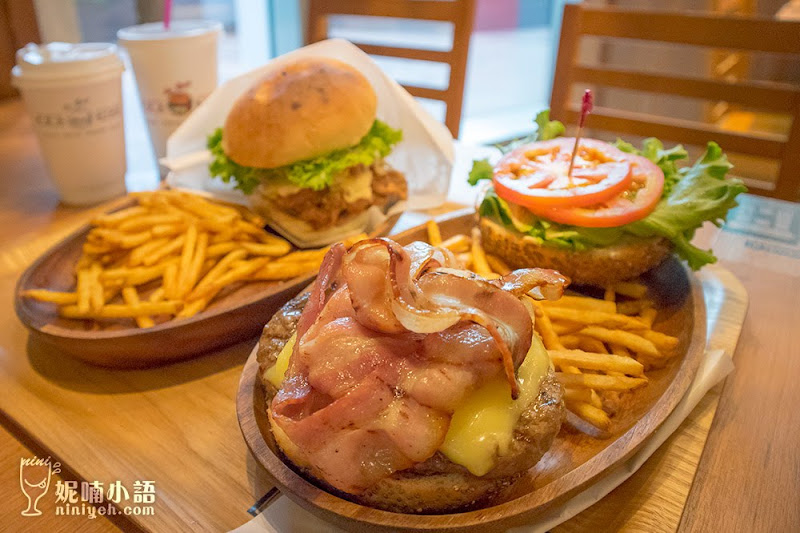 【微風信義美食】KUA `AINA Burger。美國總統也瘋狂夏威夷 NO.1 漢堡店 【微風信義美食】KUA `AINA Burger。美國總統也瘋狂夏威夷 NO.1 漢堡店