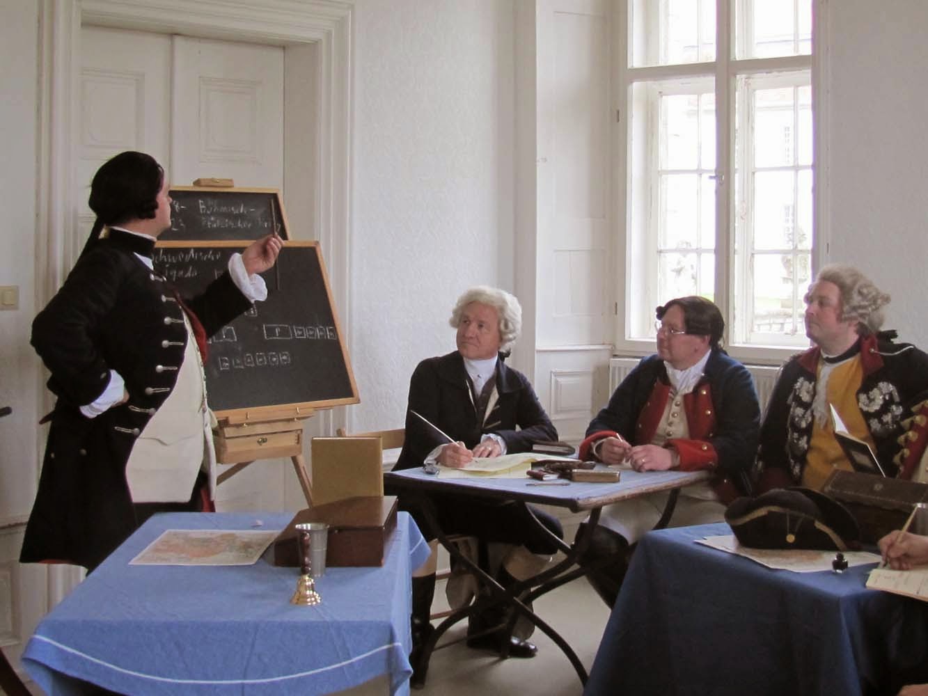 Cour de Cassel Das Collegium Carolinum