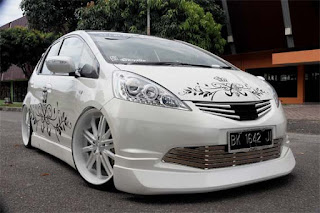 Modifikasi mobil honda jazz rs sport keren ceper terbaik terbaru Modifikasi mobil honda jazz rs sport keren ceper terbaik terbaru