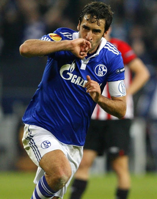 Raúl - el 7 del Real Madrid - #RaúlSelección - #RaúlMadrid - España - Ganador de la 7ª, la 8ª y la 9ª Copa de Europa - Schalke - Al-Sadd - New York Cosmos - el troblogdita - ÁlvaroGP Raúl - el 7 del Real Madrid - #RaúlSelección - #RaúlMadrid - España - Ganador de la 7ª, la 8ª y la 9ª Copa de Europa - Schalke - Al-Sadd - New York Cosmos - el troblogdita - ÁlvaroGP