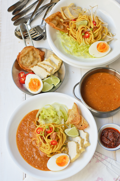 Noodles in Sweet Potato Soup is served with sweet potato soup, deep fried beancurd, boiled eggs and sambal. mee kuah resipi