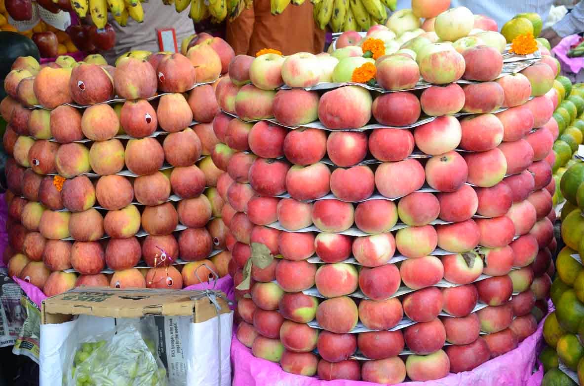 View Patna Fruits prices go up on high demand