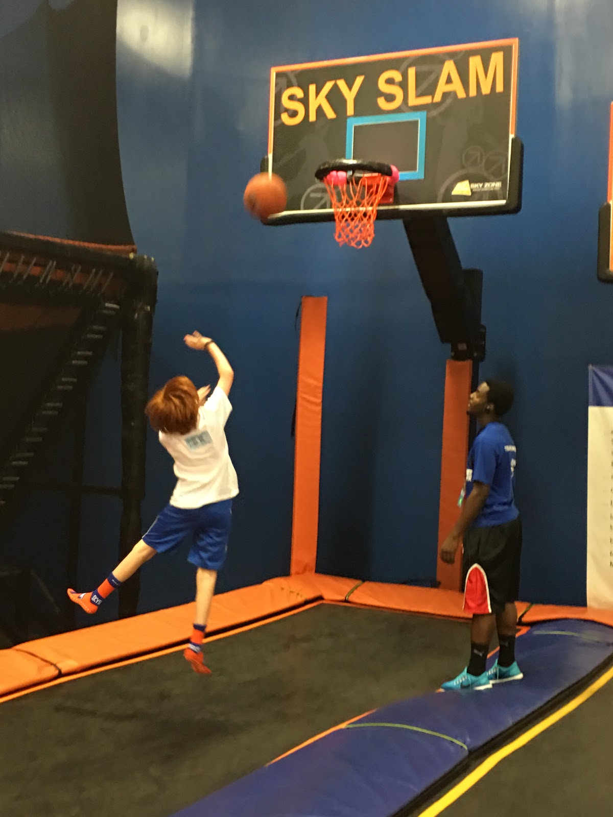 Sky Zone Basketball в Москве