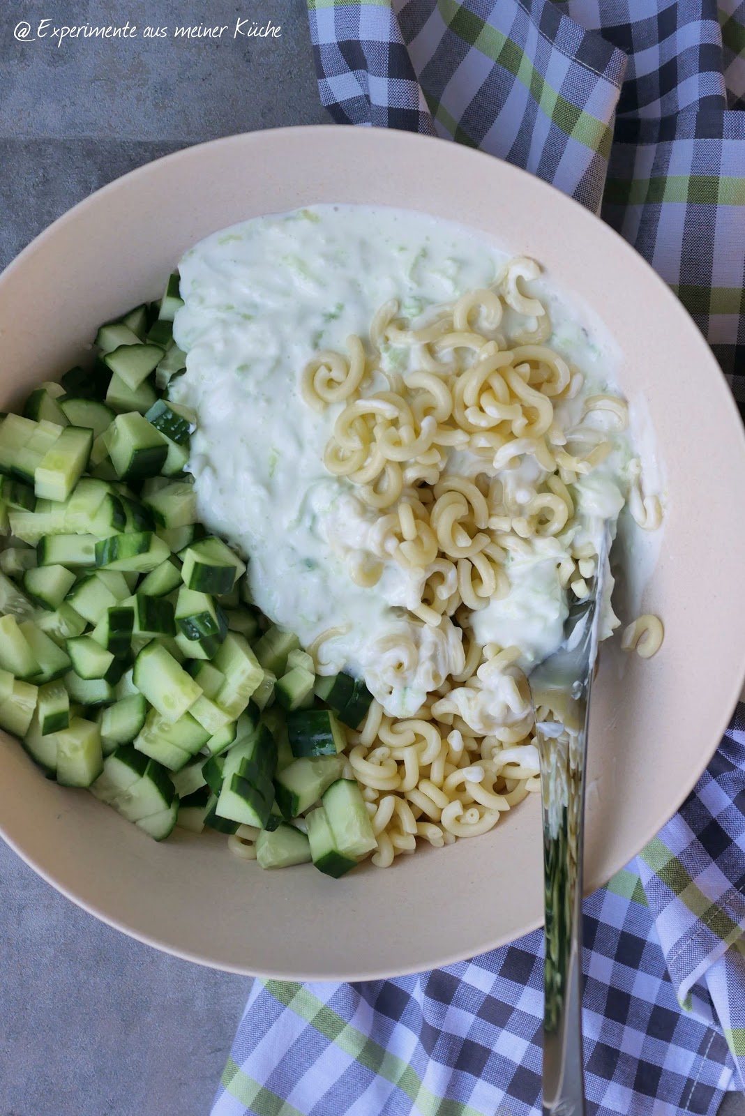 Experimente aus meiner Küche: Leichter Tzatziki-Nudelsalat