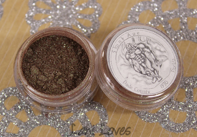 Notoriously Morbid Skunk Ape eyeshadow swatches & review
