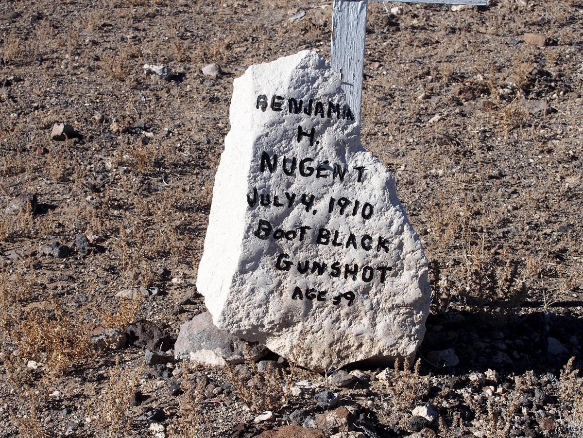 OTIS (Odd Things I've Seen) Bones in Them Thar Hills Goldfield Cemetery