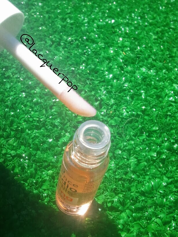 Lacquerpop Essence cuticle oil
