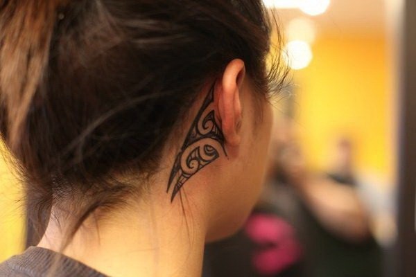 Tatuagens femininas atrás das orelhas Tatuagens femininas atrás das orelhas