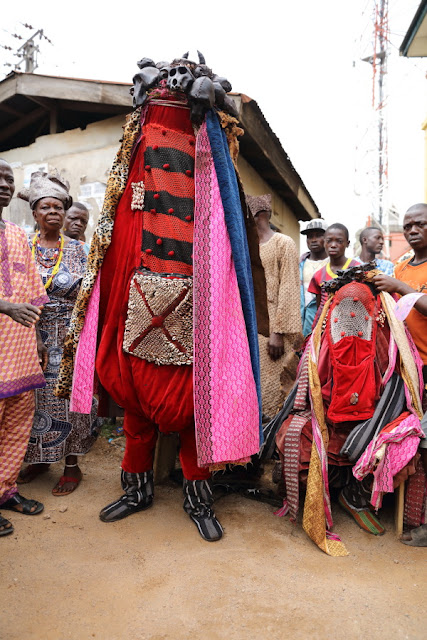 Osogbo, the two Egunguns opening the festival Osogbo, the two Egunguns opening the festival