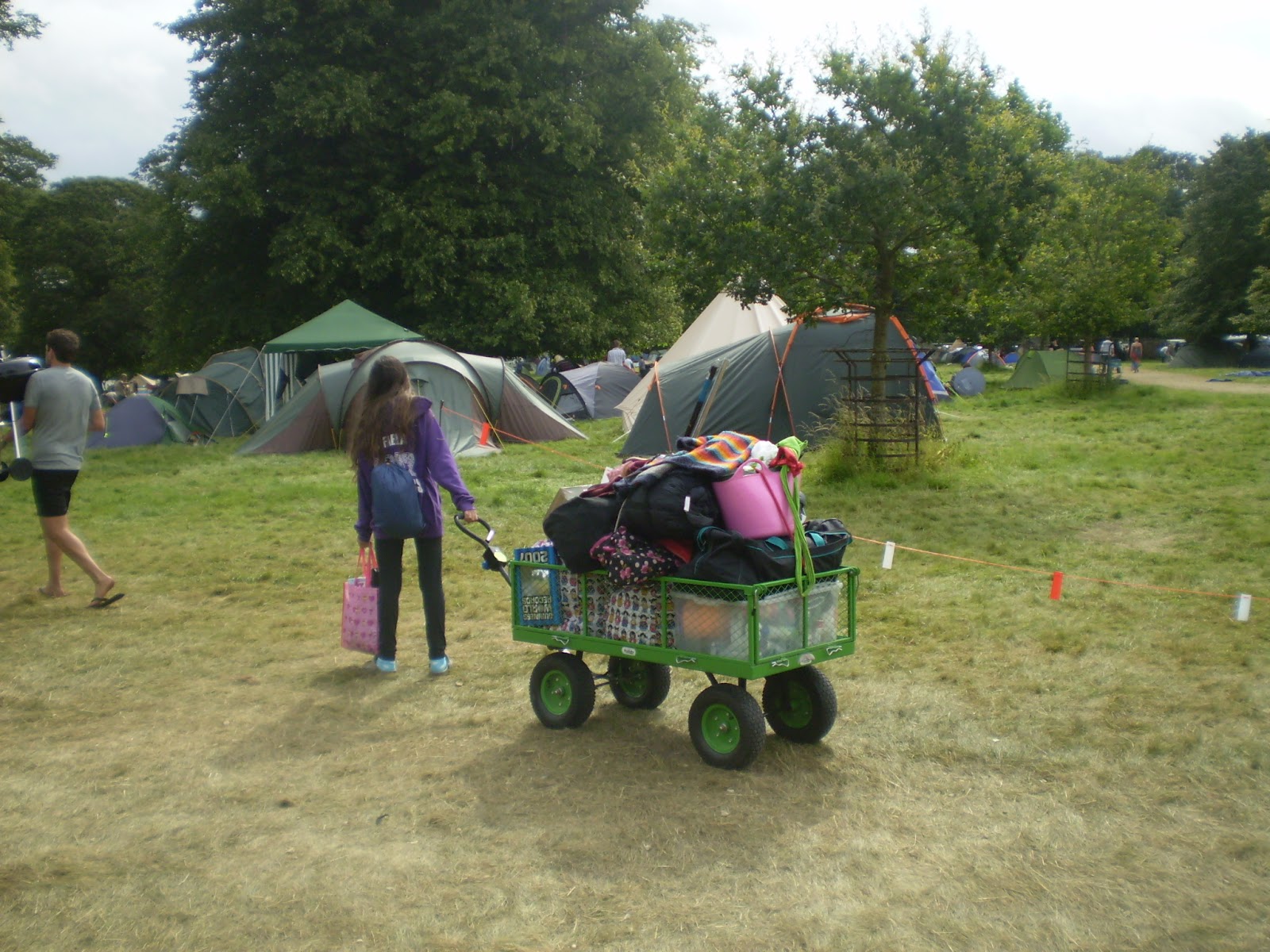 pull along festival trolley