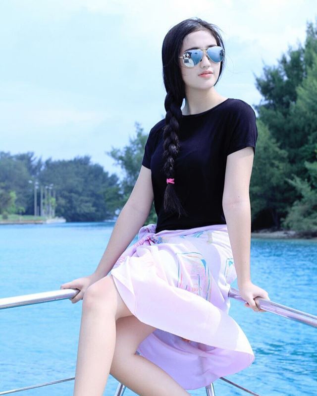 Foto Seksi Ranty Maria yang Sehatkan Mata Kita - Bikin Heboh