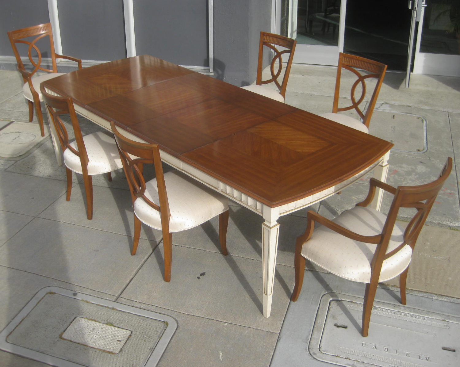 UHURU FURNITURE & COLLECTIBLES SOLD French Style Table, 2 Leaves and